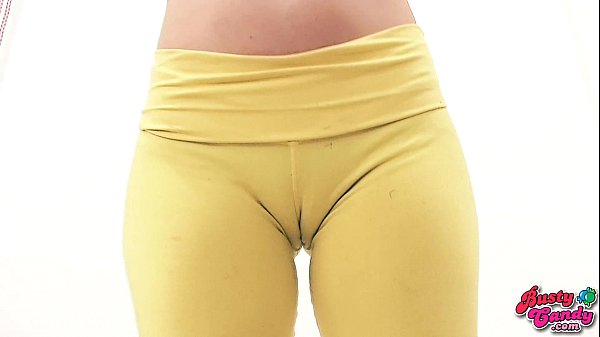 big boobs blonde teen has huge bubble butt and sweet cameltoe pussy