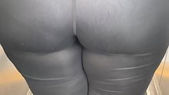 big booty bbw in black leggings on escalator