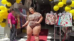 hot pear bbw with super thick thighs and hips