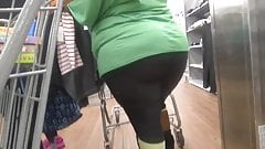 bbw huge booty in leggings
