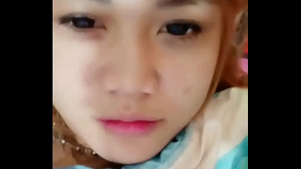 indonesia girl nip slip opps