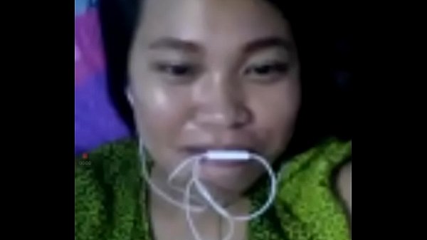 indonesian girl sri like to watch white dick