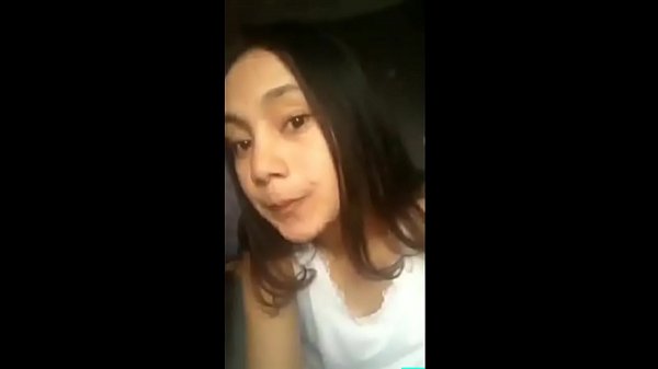 kamu mau lihat aku bugil ?