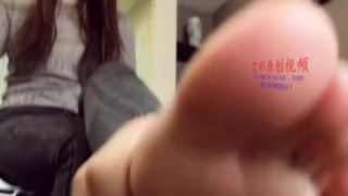 chinese foot worship-college student foot tease