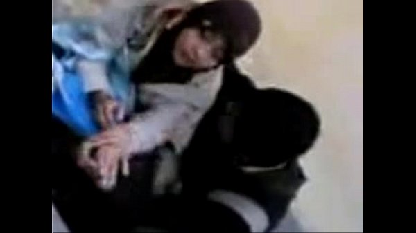 jilbab mesum di jalan.flv