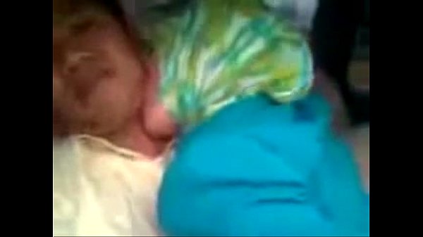 lagi tudung dalam kereta.mp4