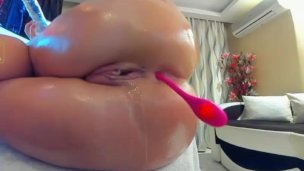 puta se masturba por la concha y por el culo