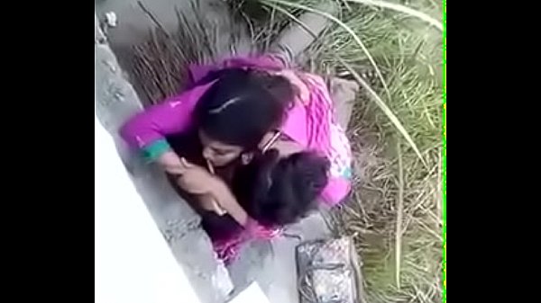 bangladeshi girl with her boyfriend fucking outdoor