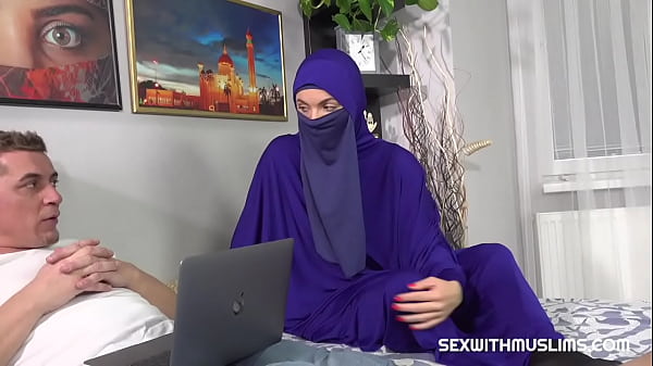 niqab babe likes it hard
