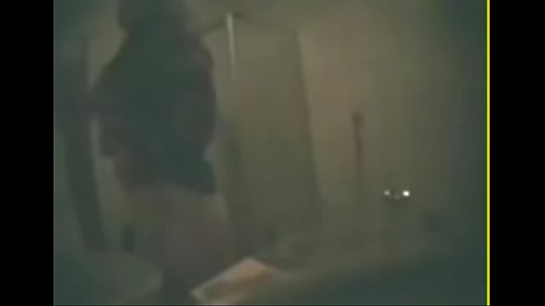 beobachte meine freundin nicole heimlich im bad 2 – pumhot.com