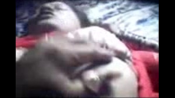 bangla gf in red saree boob show & hard press 5 mins wid audio