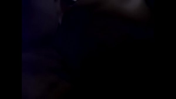 morocha culona caliente en un telo barato