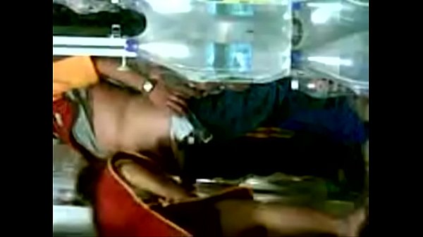 arab waitress fucked in a storage room kitchen  -full video gestyy.com/qsh8ha