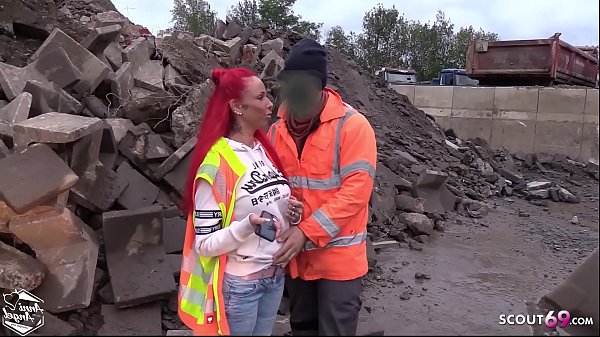 baustellen arbeiter fickt rothaariges teen bei der arbeit ohne kondom – german redhead