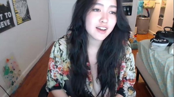 rare curvy asian on cam!  – freakygirlscams.com