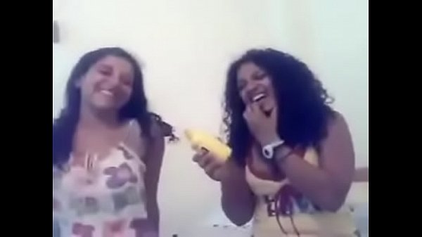 بنات متناكة بتهزر مع بعض و كلام يهيج – سكس عربي