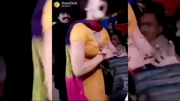 arab girl – boobs grap