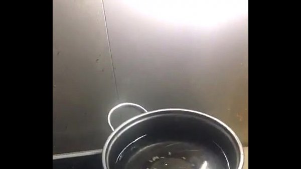 long hoa nang mò cu tú khi đang làm mồi nhậu