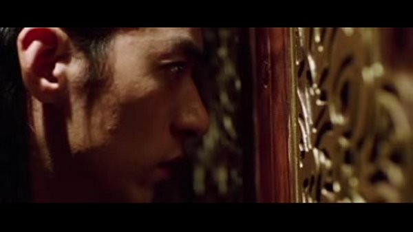 bodyguard with queen