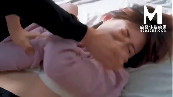 【国产】麻豆传媒作品/md-0105 痴汉尾随强制性交 002/免费观看