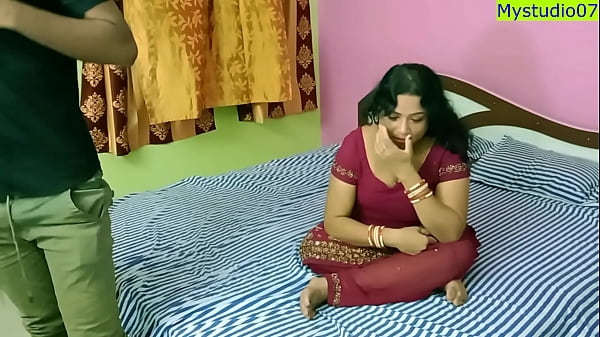indian hot xxx bhabhi having sex with small penis boy! she is not happy!