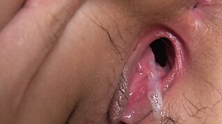 junge asiatin bekommt den arsch geleckt und die pussy gefingert und danach noch einen crampie