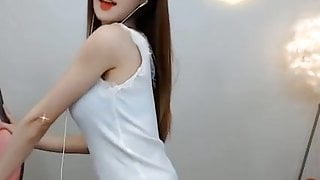 sexy chinese girl dancing