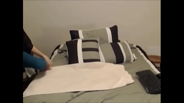 webcam girl does spit show