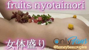 【japanese couple】フルーツ女体盛りで甘々セックス 素人個人撮影