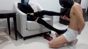 girl in black stocking help friend cum