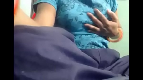 “icecream kaisa kathe aisa karo”customer says bhabhi giving blowjob~wid hindi a