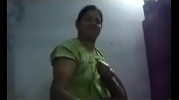 south indian aunty juicy hand job