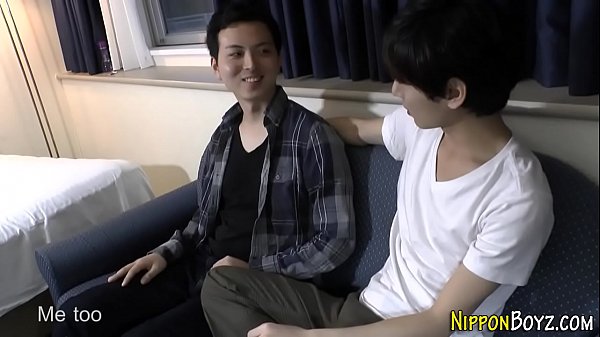 asian teen fingers hole