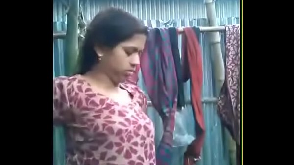 bhabhi giving blowjob~wid hindi a