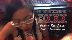 sucking my husband's cock while he's editing our onlyfans video, pov blowjob / [full / uncesnored]