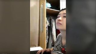 chinese exhibitionist streamer girl masturbates, orgasms